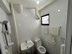 Blk 214 Bedok Town Centre (Bedok), HDB 3 Rooms #569319491